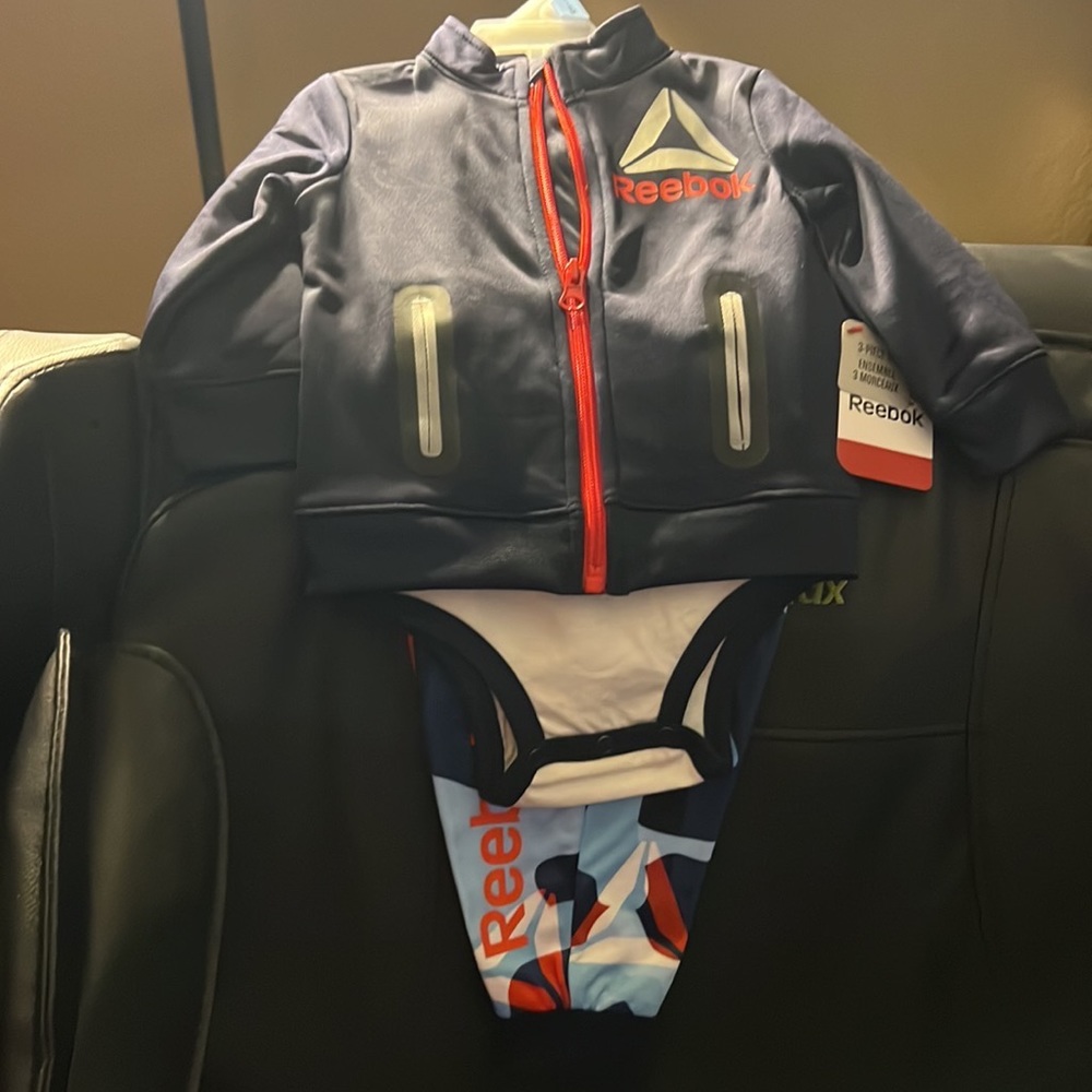 Reebok size 0-3M